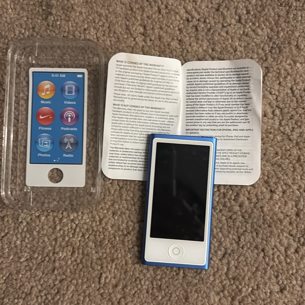 iPod nano 16 GB 7th generationtion blue discontinued rare collectors